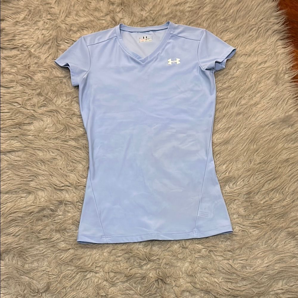 Under armour heat gear light blue fitted vneck‎ tshirt